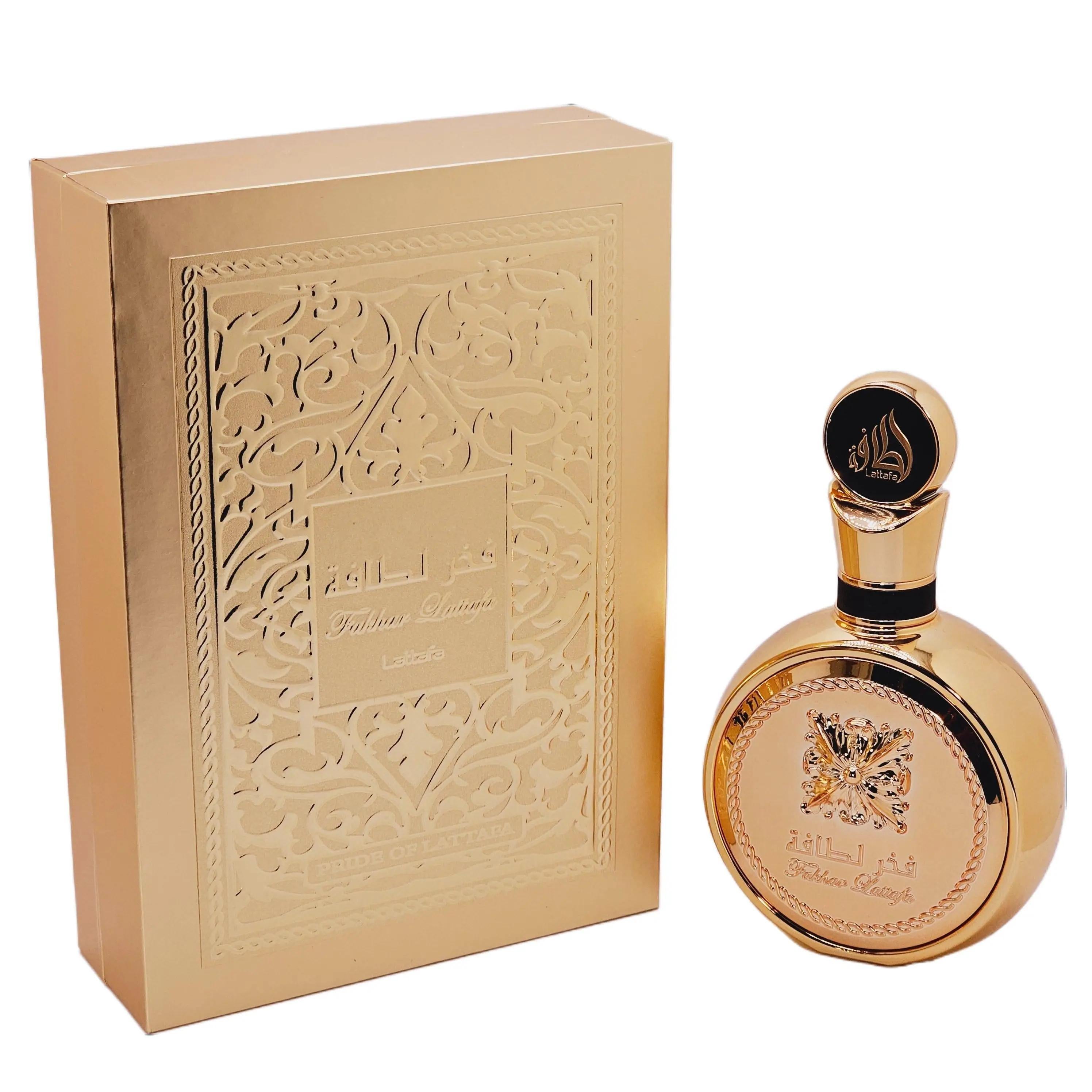 Lattafa Fakhar Gold Extrait presents an elegant, enveloping floral, fruity, amber profile. Its composition is designed for women and offers a versatile fragrance experience ideal for everyday wear, dates, dinners, and special occasions.