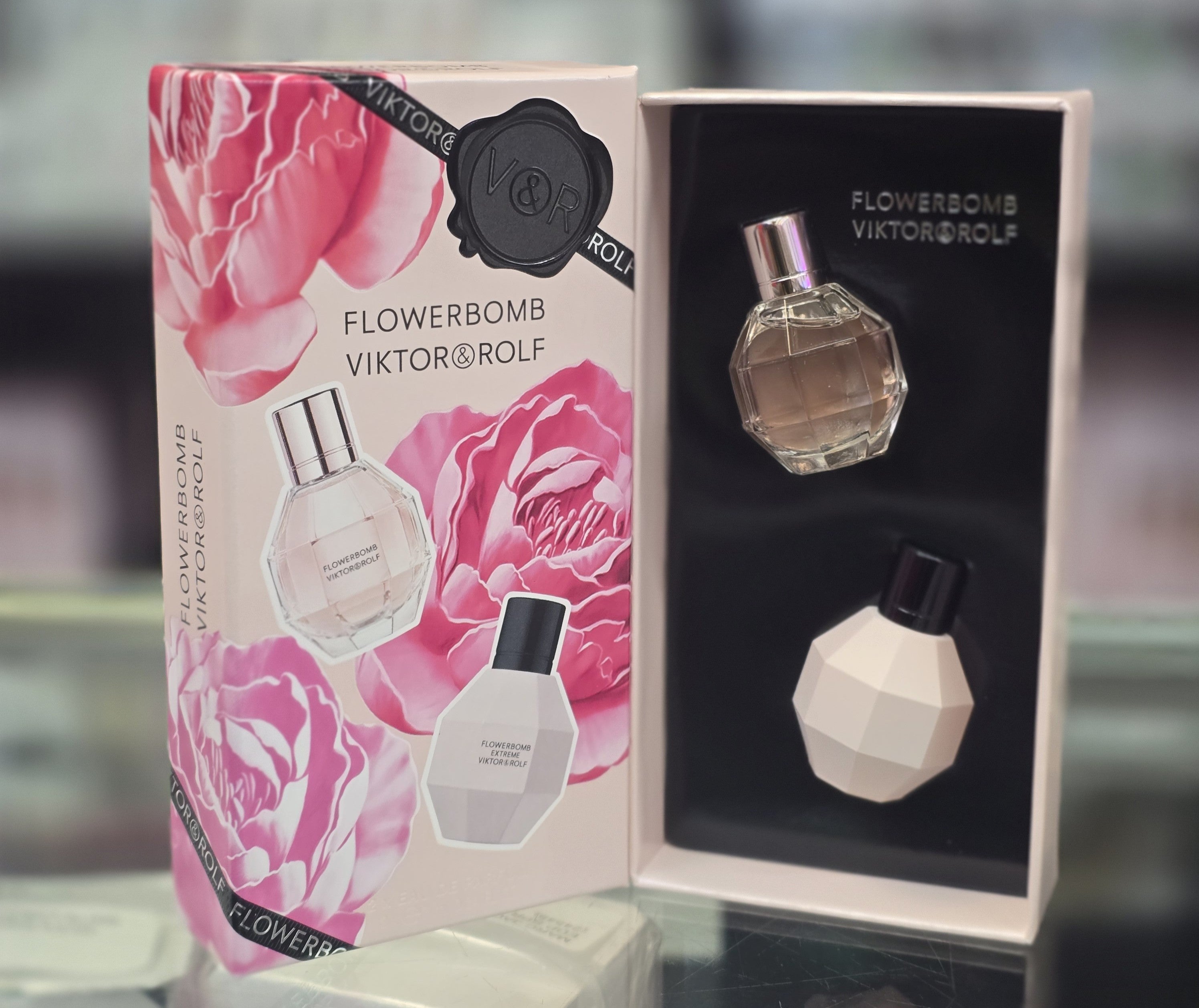 Viktor & Rolf Flowerbomb & Flowerbomb Extrême Miniature Gift Set - caja abierta con dos frascos
